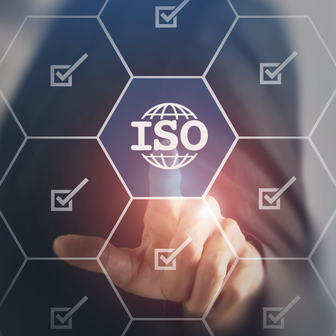 Implementação de Certificações ISO 9001, 14001 e 45001.